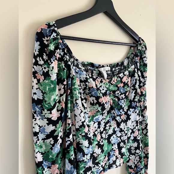 H&M Sweetheart Neckline Floral Blouse - Picture 2 of 3